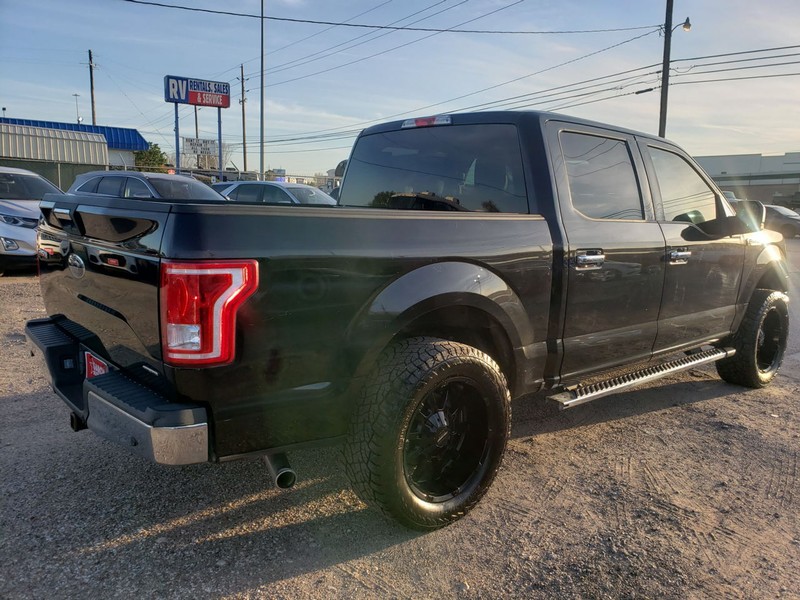 Ford F-150 Vehicle Full-screen Gallery Image 04