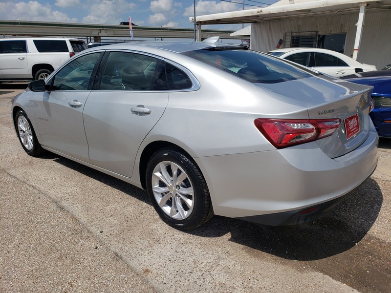 Chevrolet Malibu Vehicle Full-screen Gallery Image 04