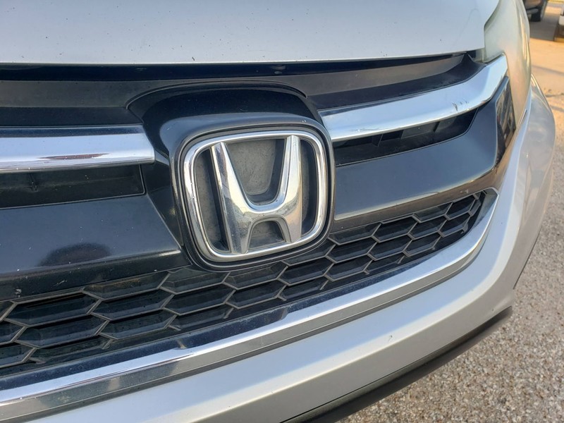 Honda CR-V Vehicle Full-screen Gallery Image 05