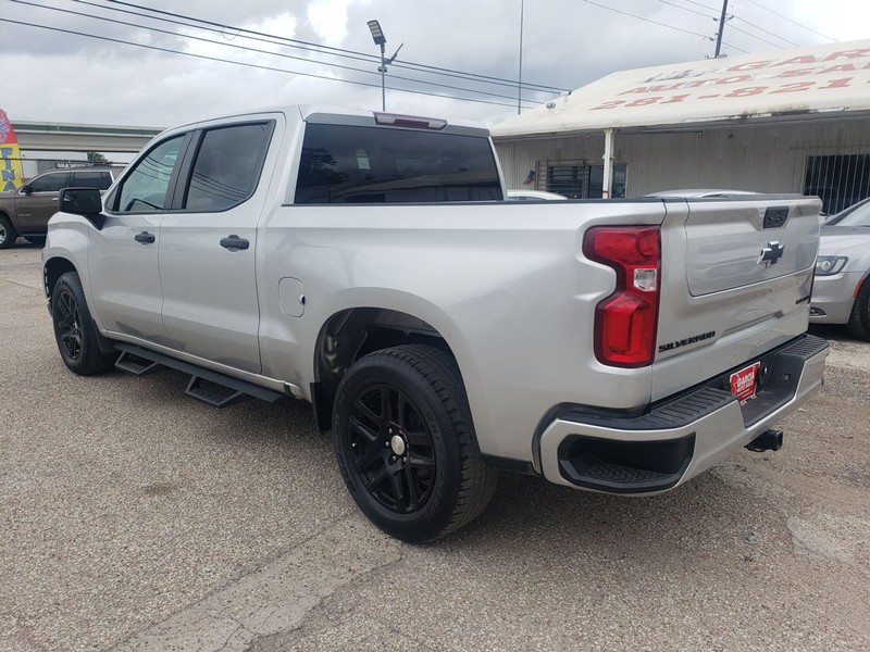 Chevrolet Silverado Vehicle Full-screen Gallery Image 04
