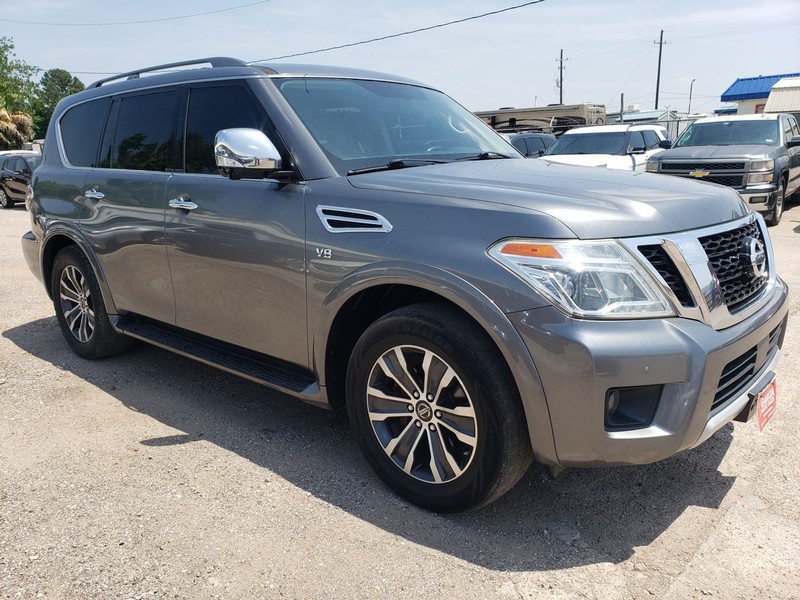 Nissan Armada Vehicle Full-screen Gallery Image 02