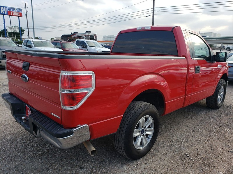 Ford F-150 Vehicle Full-screen Gallery Image 03