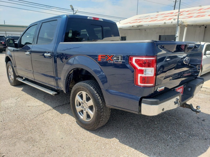 Ford F-150 Vehicle Full-screen Gallery Image 03