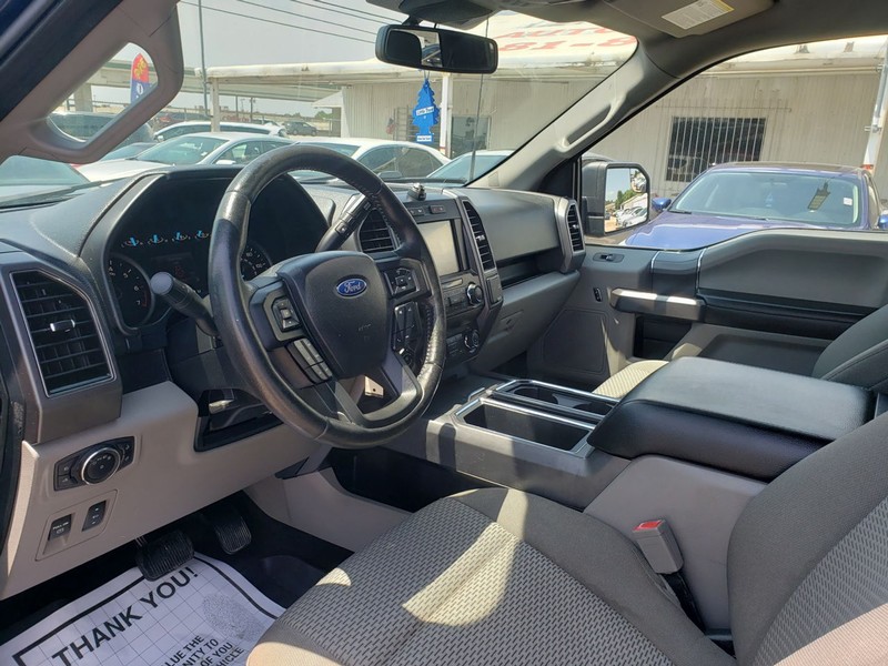 Ford F-150 Vehicle Full-screen Gallery Image 07