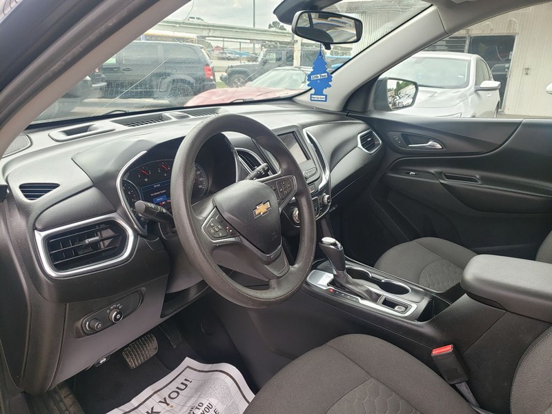 Chevrolet Equinox Vehicle Full-screen Gallery Image 06