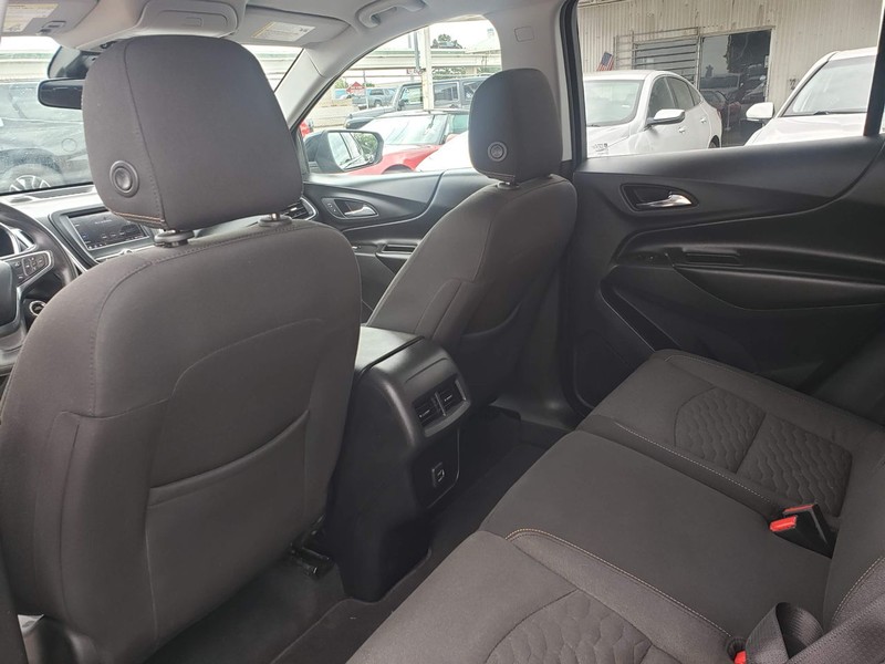 Chevrolet Equinox Vehicle Full-screen Gallery Image 07