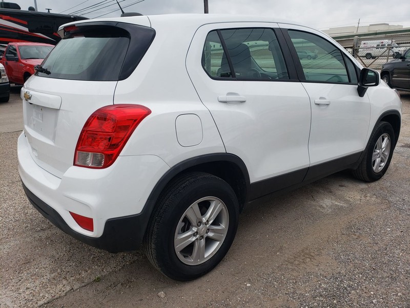 Chevrolet Trax Vehicle Full-screen Gallery Image 03