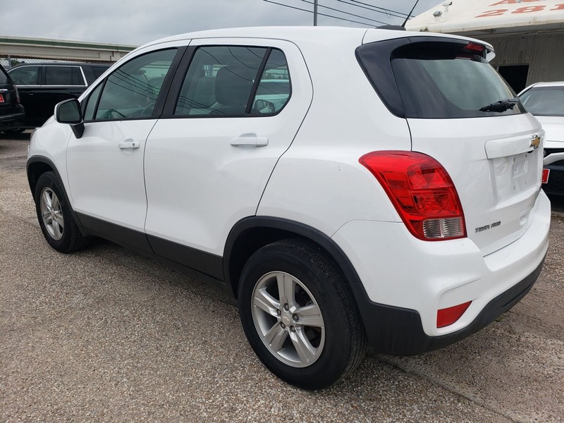 Chevrolet Trax Vehicle Full-screen Gallery Image 04