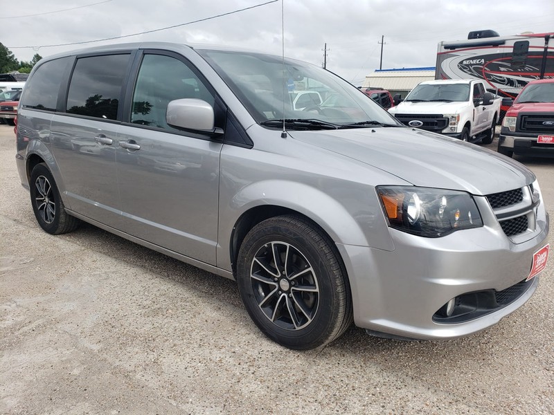 Dodge Grand Caravan Vehicle Full-screen Gallery Image 02