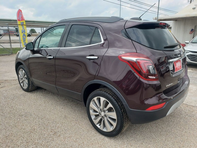 Buick Encore Vehicle Full-screen Gallery Image 02