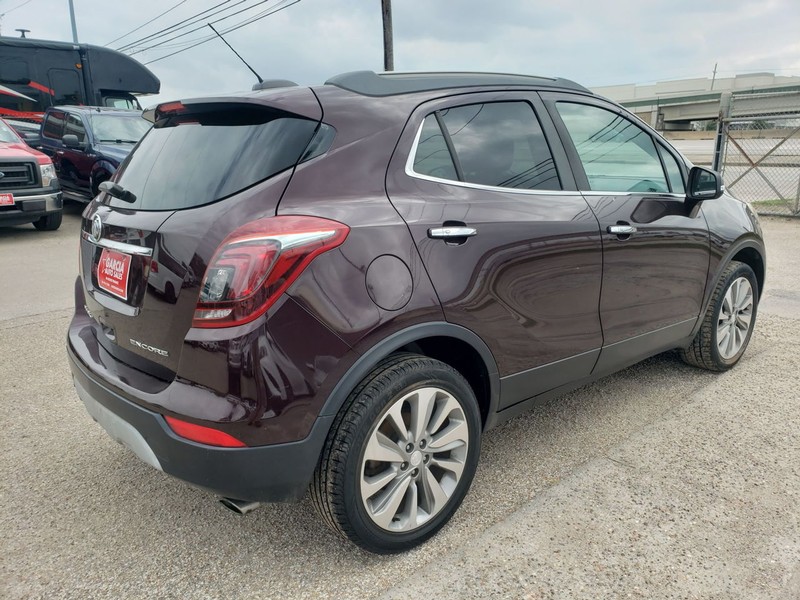 Buick Encore Vehicle Full-screen Gallery Image 04