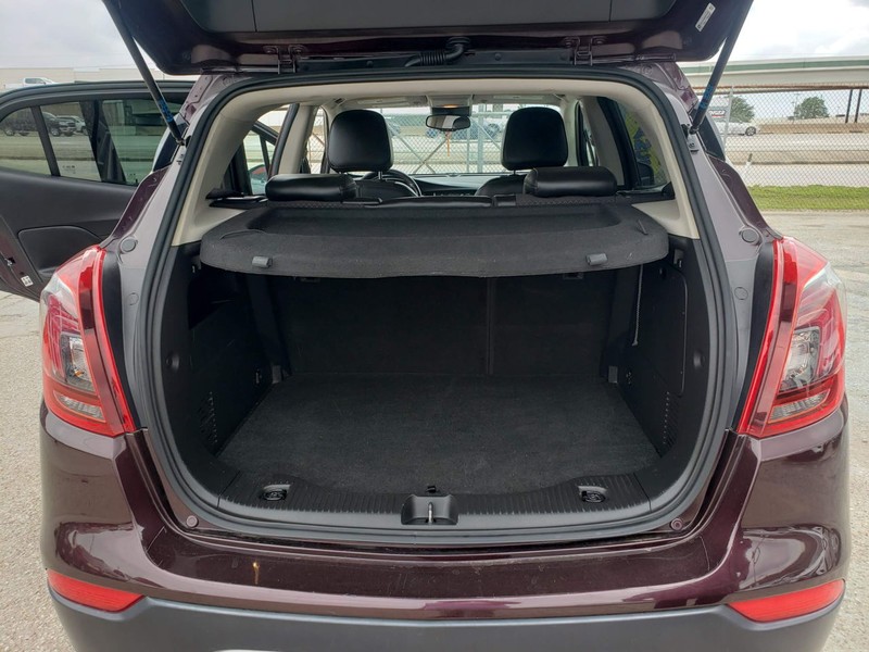Buick Encore Vehicle Full-screen Gallery Image 05