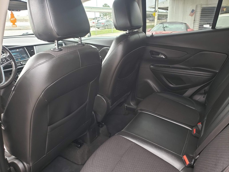 Buick Encore Vehicle Full-screen Gallery Image 08