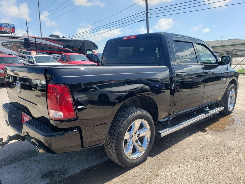 Ram 1500 Vehicle Full-screen Gallery Image 04