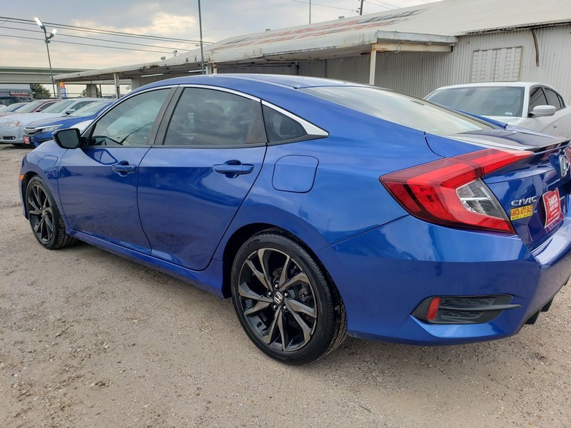 Honda Civic Sedan Vehicle Full-screen Gallery Image 04