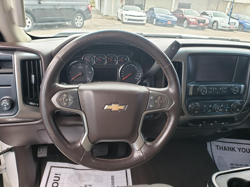 Chevrolet Silverado 1500 Vehicle Full-screen Gallery Image 03