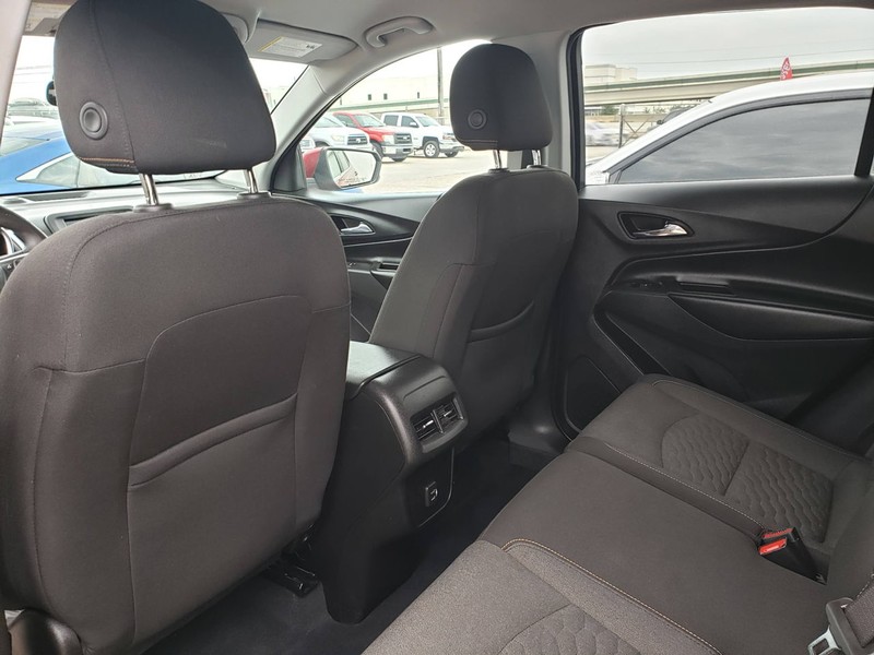 Chevrolet Equinox Vehicle Full-screen Gallery Image 07
