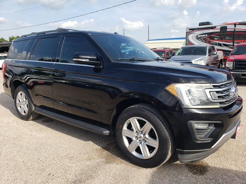Ford Expedition Vehicle Full-screen Gallery Image 02