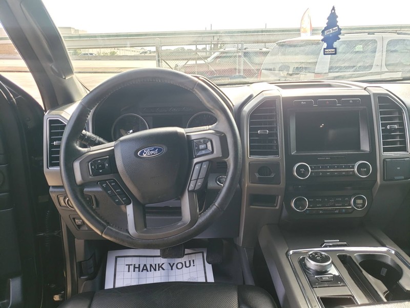 Ford Expedition Vehicle Full-screen Gallery Image 05