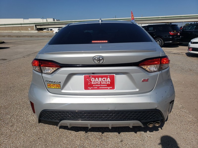 Toyota Corolla Vehicle Full-screen Gallery Image 04