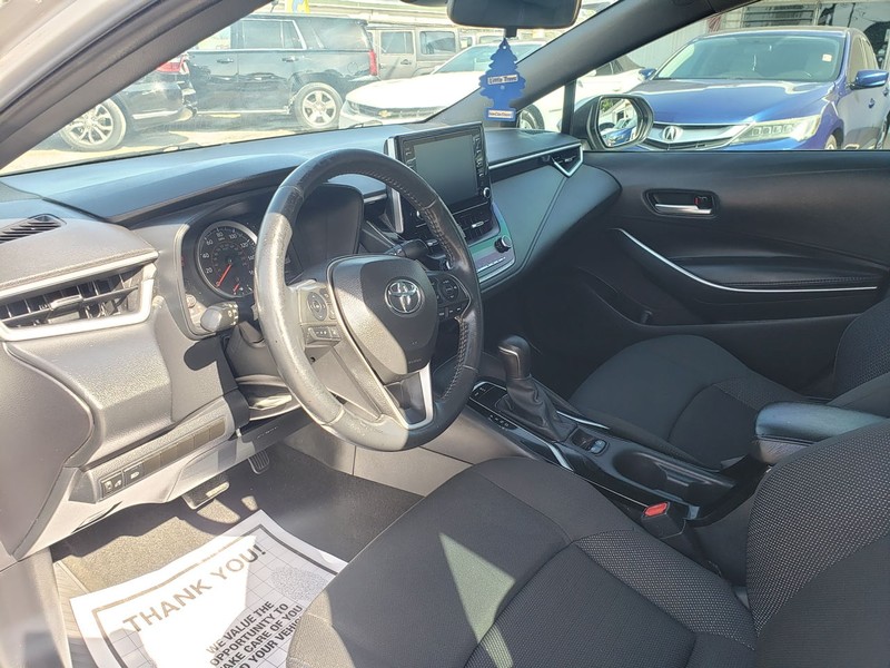 Toyota Corolla Vehicle Full-screen Gallery Image 05