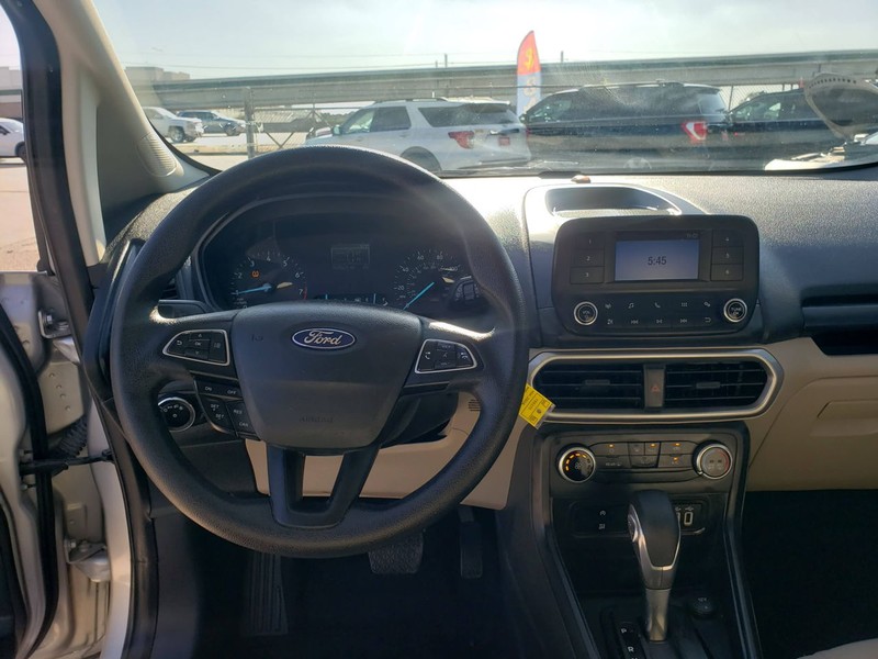 Ford EcoSport Vehicle Full-screen Gallery Image 04