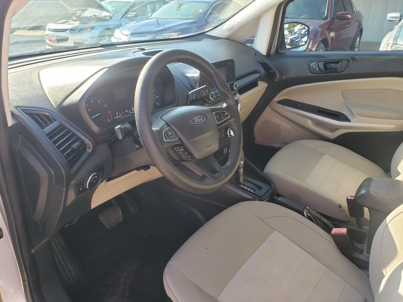 Ford EcoSport Vehicle Full-screen Gallery Image 05