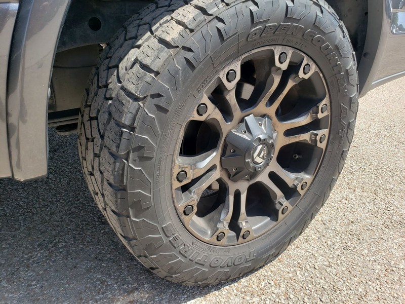 Ford F-150 Vehicle Full-screen Gallery Image 09
