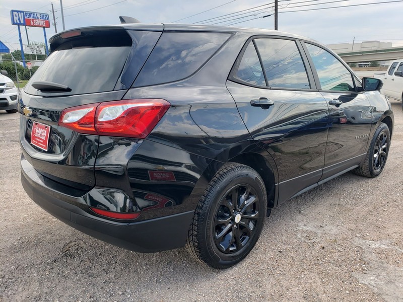 Chevrolet Equinox Vehicle Full-screen Gallery Image 02