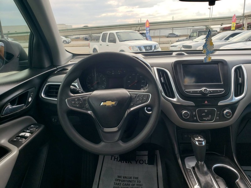 Chevrolet Equinox Vehicle Full-screen Gallery Image 04