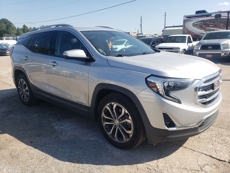 GMC Terrain Vehicle Full-screen Gallery Image 04