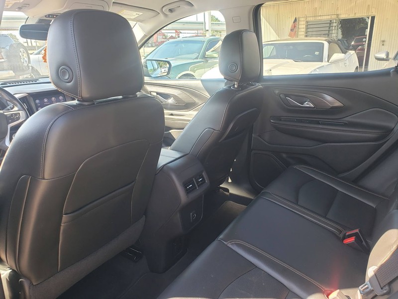 GMC Terrain Vehicle Full-screen Gallery Image 07