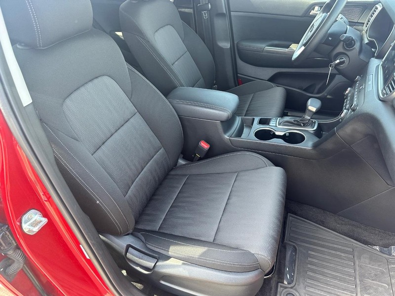 Chevrolet Silverado 1500 Vehicle Full-screen Gallery Image 11