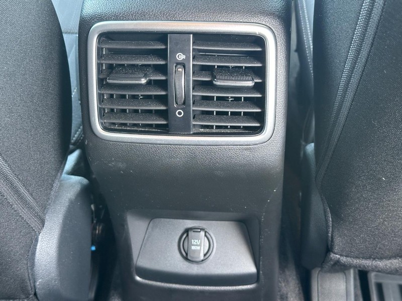 Chevrolet Silverado 1500 Vehicle Full-screen Gallery Image 14