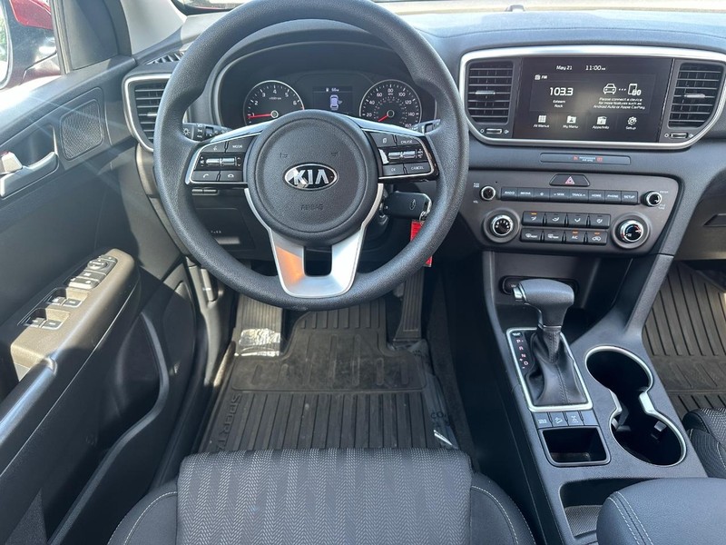 Chevrolet Silverado 1500 Vehicle Full-screen Gallery Image 16