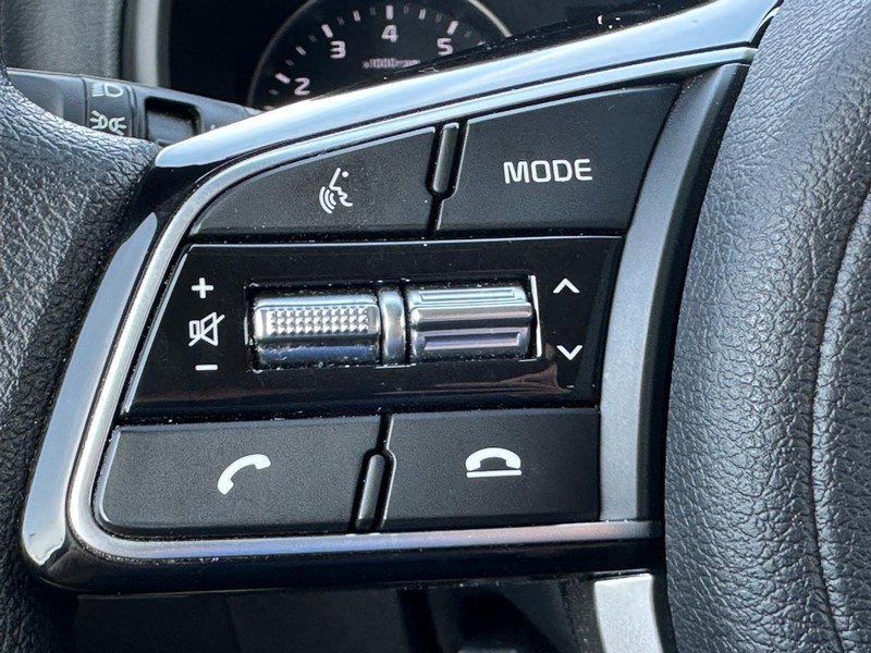 Chevrolet Silverado 1500 Vehicle Full-screen Gallery Image 17