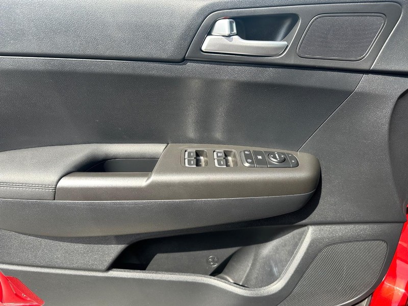Chevrolet Silverado 1500 Vehicle Full-screen Gallery Image 27
