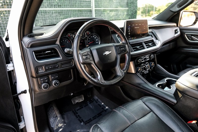 Chevrolet Tahoe Vehicle Full-screen Gallery Image 03