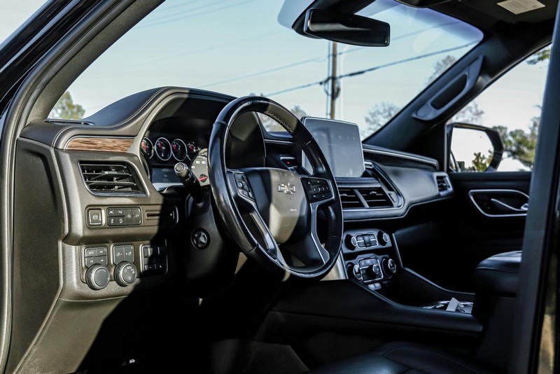 Chevrolet Tahoe Vehicle Full-screen Gallery Image 03