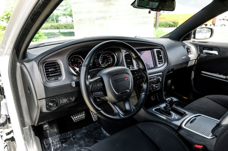 Dodge Charger Vehicle Full-screen Gallery Image 03