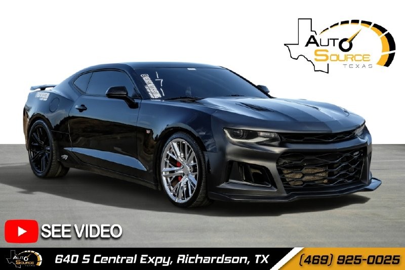 Chevrolet Camaro Vehicle Full-screen Gallery Image 01