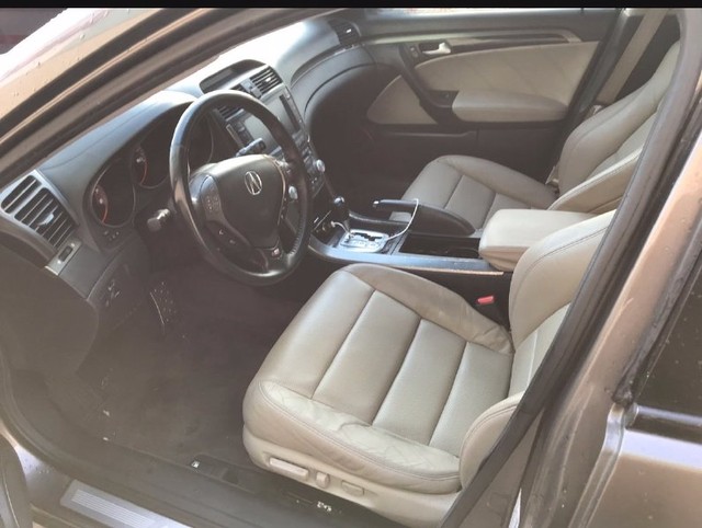 Acura TL Vehicle Full-screen Gallery Image 02