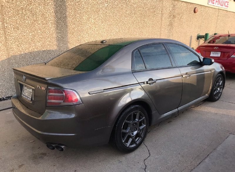 Acura TL Vehicle Full-screen Gallery Image 03