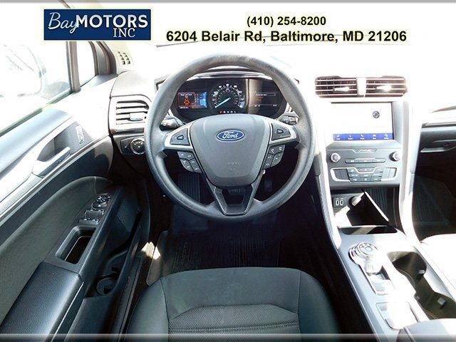 2020 Ford Fusion SE photo