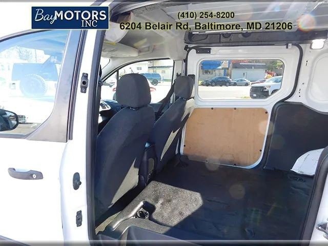 Ford Transit Connect Vehicle Full-screen Gallery Image 9