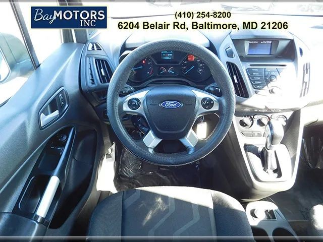 Ford Transit Connect Vehicle Full-screen Gallery Image 10