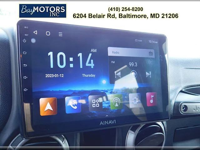 Jeep Wrangler Unlimited Vehicle Full-screen Gallery Image 16