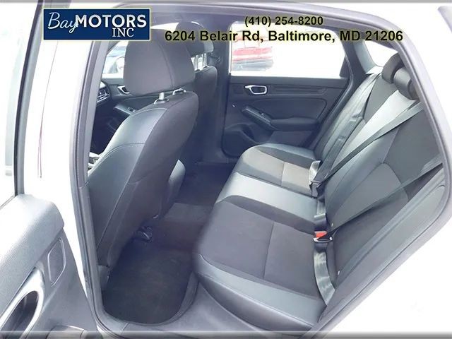 Honda Civic Sedan Vehicle Full-screen Gallery Image 9