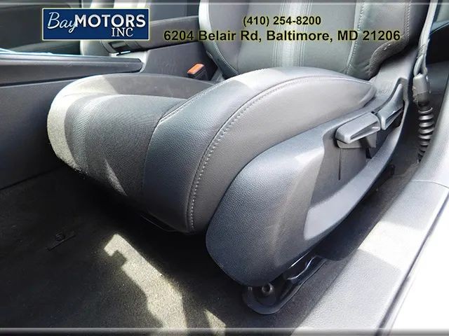 Honda Civic Sedan Vehicle Full-screen Gallery Image 13