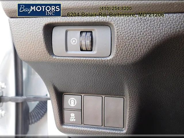 Honda Civic Sedan Vehicle Full-screen Gallery Image 21